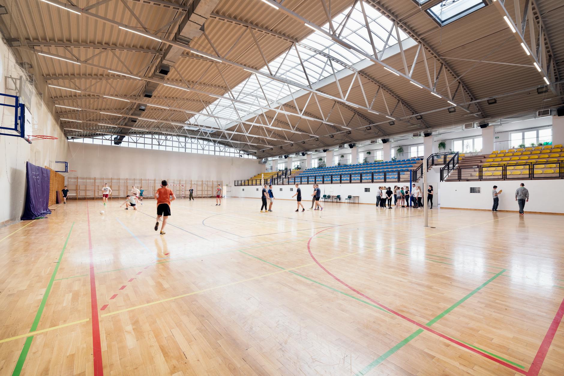 Inwestycje sportowe i utrudnienia drogowe w Świdnicy